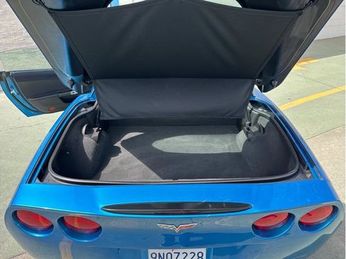 Used 2008 Chevrolet Corvette Coupe w/ Preferred Equipment Group RWD image 19