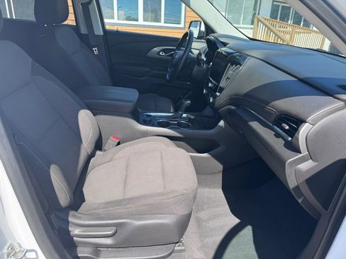 Used 2019 Chevrolet Traverse LT image 32
