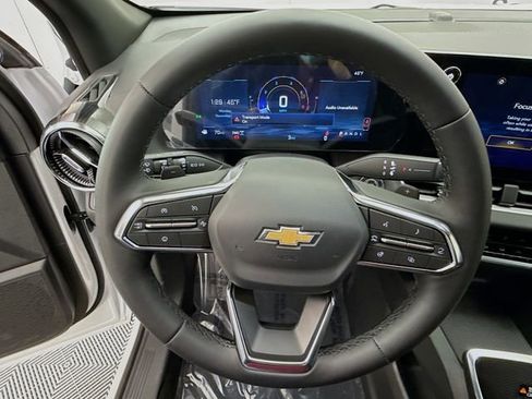 New 2026 Chevrolet Equinox LT image 12