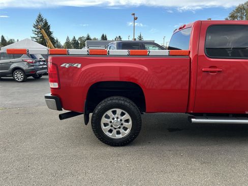 Used 2011 GMC Sierra 2500 SLE w/ SLE Preferred Package image 26