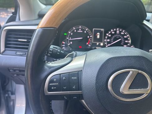 Used 2022 Lexus RX 350L FWD w/ Premium Package image 15