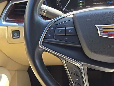 Used 2018 Cadillac XT5 Premium Luxury w/ Driver Assist Package FWD image 21