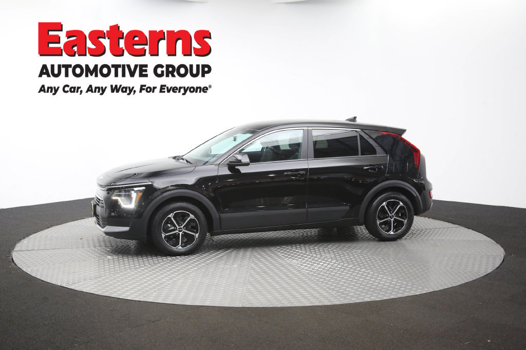Used 2025 Kia Niro LX FWD image 57