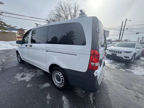 Used 2019 Mercedes-Benz Metris Worker Passenger 4dr Mini Van image 4