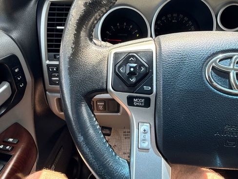 Used 2014 Toyota Sequoia Platinum RWD image 26