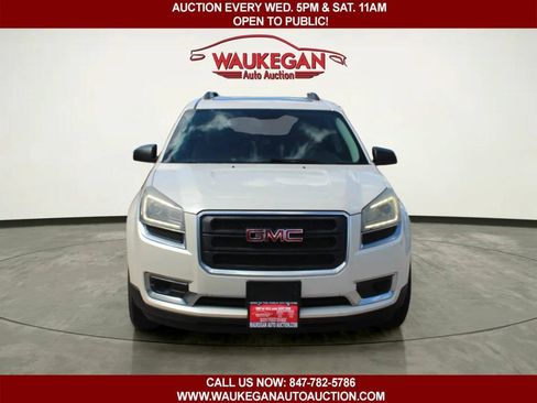 Used 2014 GMC Acadia SLE FWD image 2