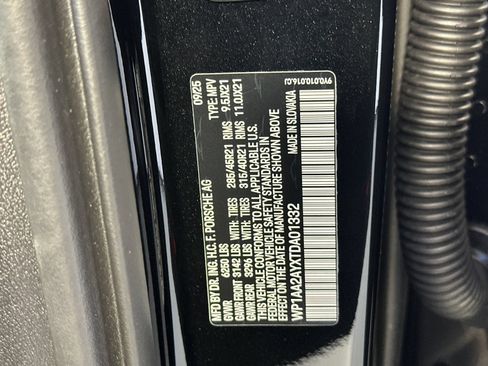 Certified 2026 Porsche Cayenne AWD/4WD image 36