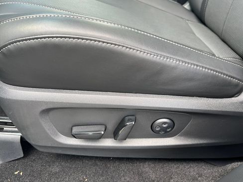 Certified 2026 INFINITI QX60 Luxe w/ Cargo Package FWD image 10
