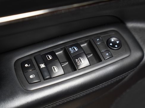 Used 2021 Jeep Grand Cherokee Limited X AWD/4WD image 17