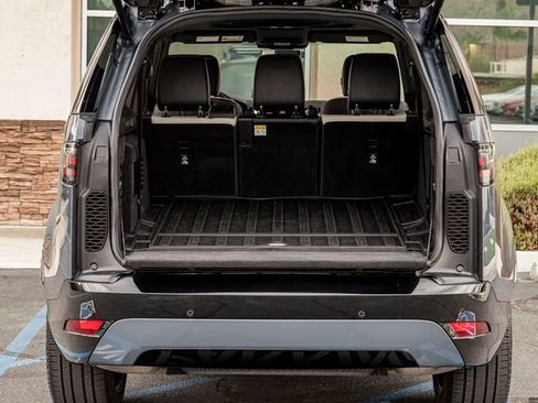 Certified 2023 Land Rover Discovery S R-Dynamic AWD/4WD image 30