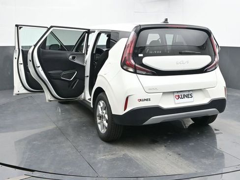 Used 2025 Kia Soul LX w/ LX Technology Package image 53
