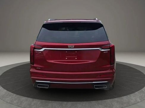Used 2023 Cadillac XT6 Premium Luxury AWD/4WD image 4