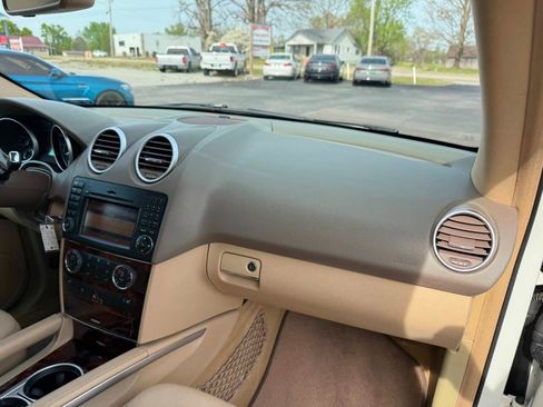 Used 2010 Mercedes-Benz ML 350 2WD image 33