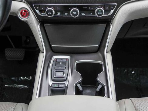 Used 2020 Honda Accord Touring image 14