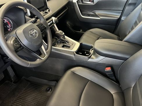 Used 2025 Toyota RAV4 XLE Premium FWD image 9