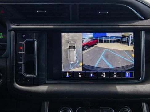Used 2023 GMC Yukon XL Denali AWD/4WD image 31