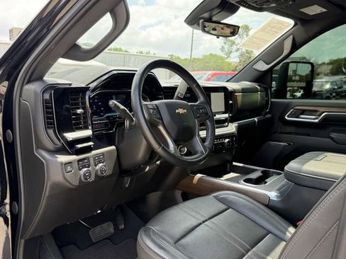 Used 2024 Chevrolet Silverado 2500 High Country w/ High Country Premium Package image 15