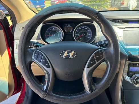 Used 2013 Hyundai Elantra Limited w/ Technology Pkg FWD image 16