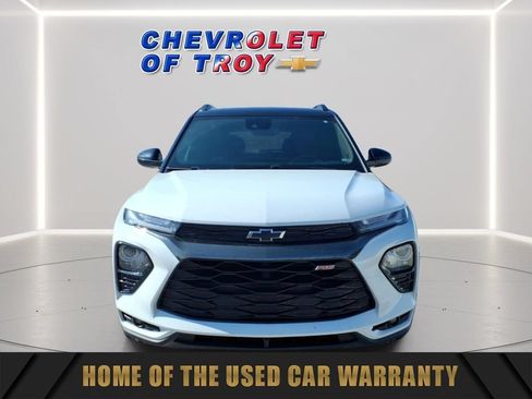 Used 2022 Chevrolet TrailBlazer RS w/ Sun and Liftgate Package AWD/4WD image 2