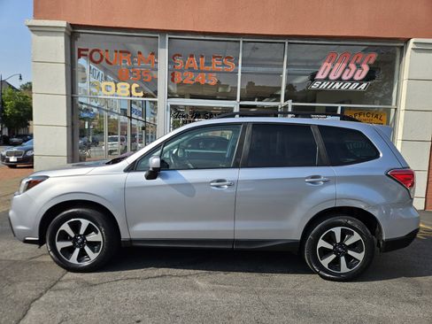 Used 2018 Subaru Forester 2.5i Premium w/ All-Weather Package AWD/4WD image 9