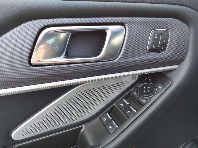 Certified 2025 Ford Explorer ST AWD/4WD image 10