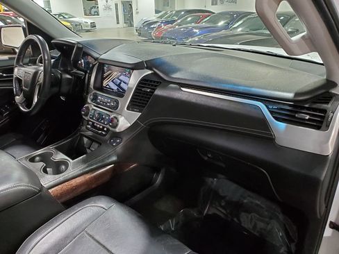 Used 2017 GMC Yukon SLT w/ Open Road Package image 14