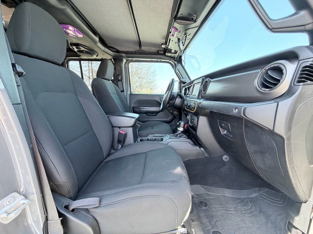 Used 2021 Jeep Gladiator Sport AWD/4WD image 20