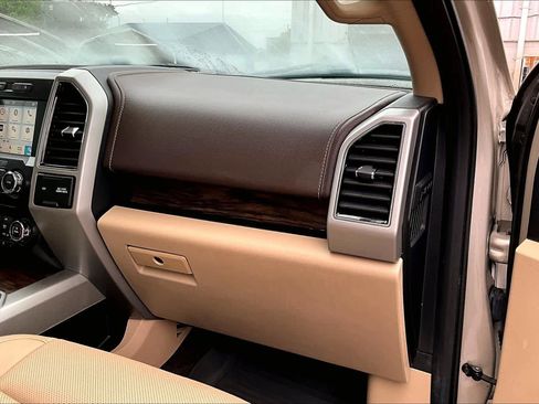 Used 2018 Ford F150 Lariat image 22