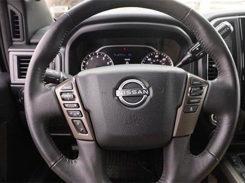 Used 2024 Nissan Titan SV w/ SV Bronze Edition Package image 10