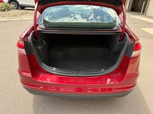 Certified 2019 Ford Fusion SE FWD image 28
