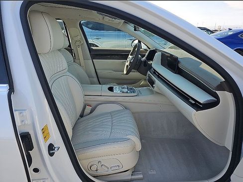 Used 2025 Genesis G90 3.5T AWD/4WD image 14