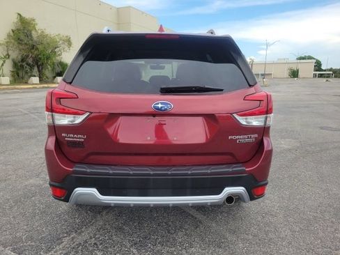 Used 2022 Subaru Forester Touring AWD/4WD image 6