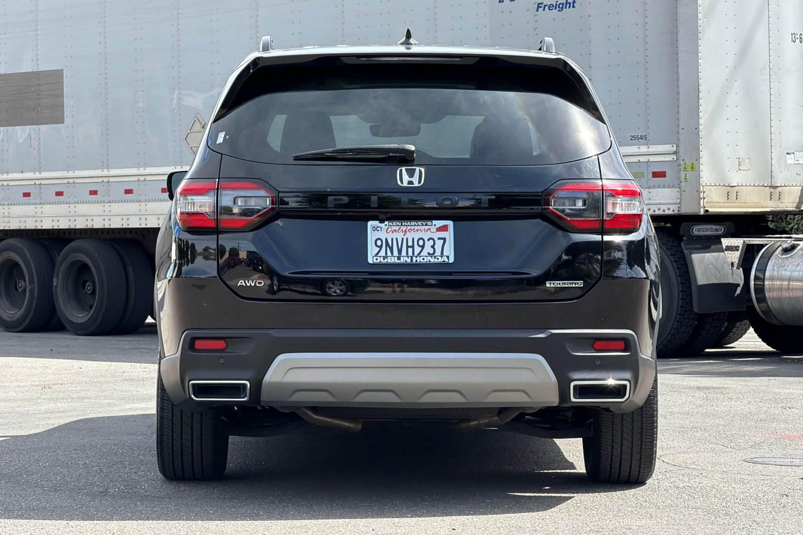 Certified 2025 Honda Pilot Touring image 5