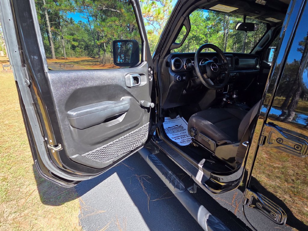 Used 2023 Jeep Wrangler Unlimited Sport AWD/4WD image 11