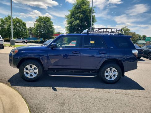 Used 2023 Toyota 4Runner SR5 RWD image 6