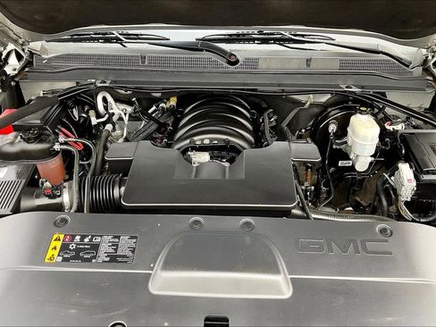 Used 2019 GMC Yukon XL SLT w/ Premium Edition image 9