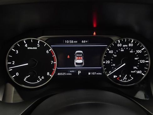 Used 2023 Nissan Rogue SV AWD/4WD image 19