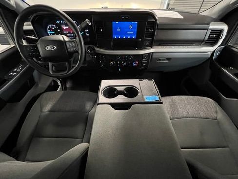 Used 2025 Ford F250 XLT w/ FX4 Off-Road Package image 17