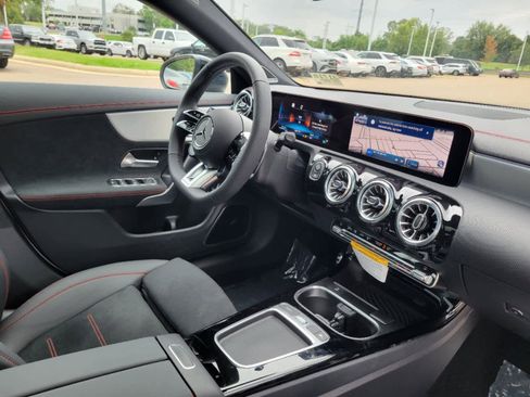 New 2025 Mercedes-Benz CLA 35 AMG 4MATIC image 20
