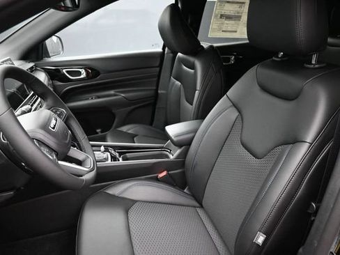 New 2026 Jeep Compass Latitude AWD/4WD image 12