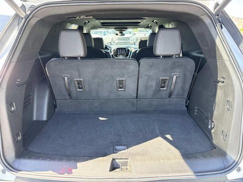 Used 2023 Chevrolet Traverse RS AWD/4WD image 23