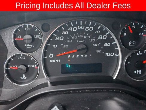 Used 2024 GMC Savana 2500 w/ Driver Convenience Package RWD image 4
