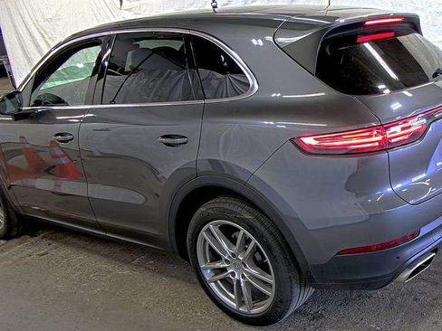 Used 2020 Porsche Cayenne image 4
