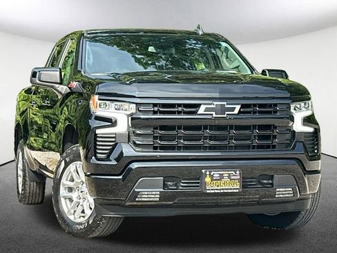 Used 2023 Chevrolet Silverado 1500 RST AWD/4WD image 2