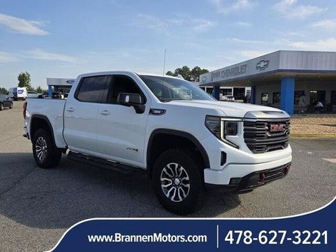 Used 2022 GMC Sierra 1500 AT4 AWD/4WD image 1