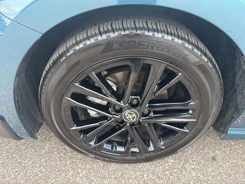 Used 2025 Toyota Camry SE FWD image 12