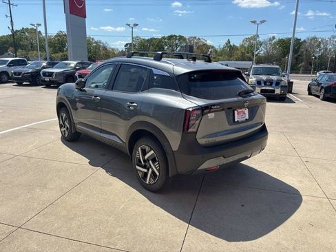 New 2026 Nissan Kicks SV w/ Charging Package FWD image 5