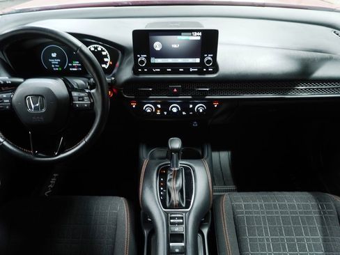 Used 2025 Honda HR-V Sport image 14
