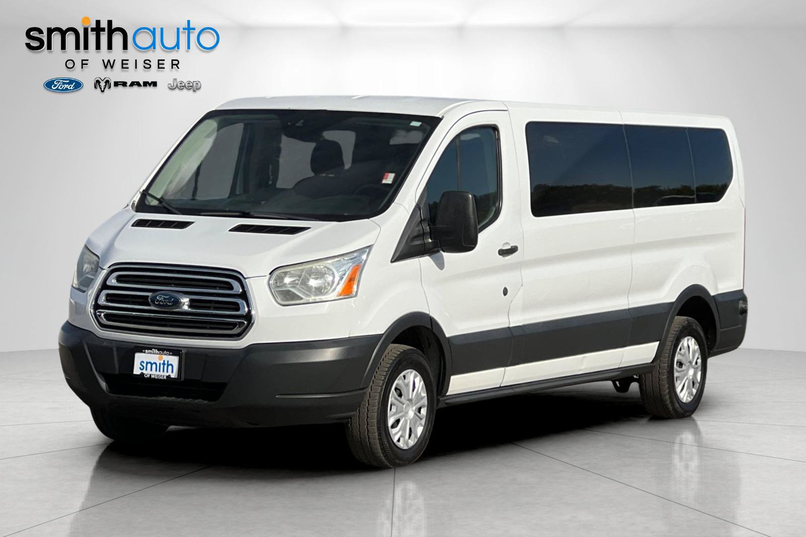 Used 2016 Ford Transit 350 XLT RWD image 9