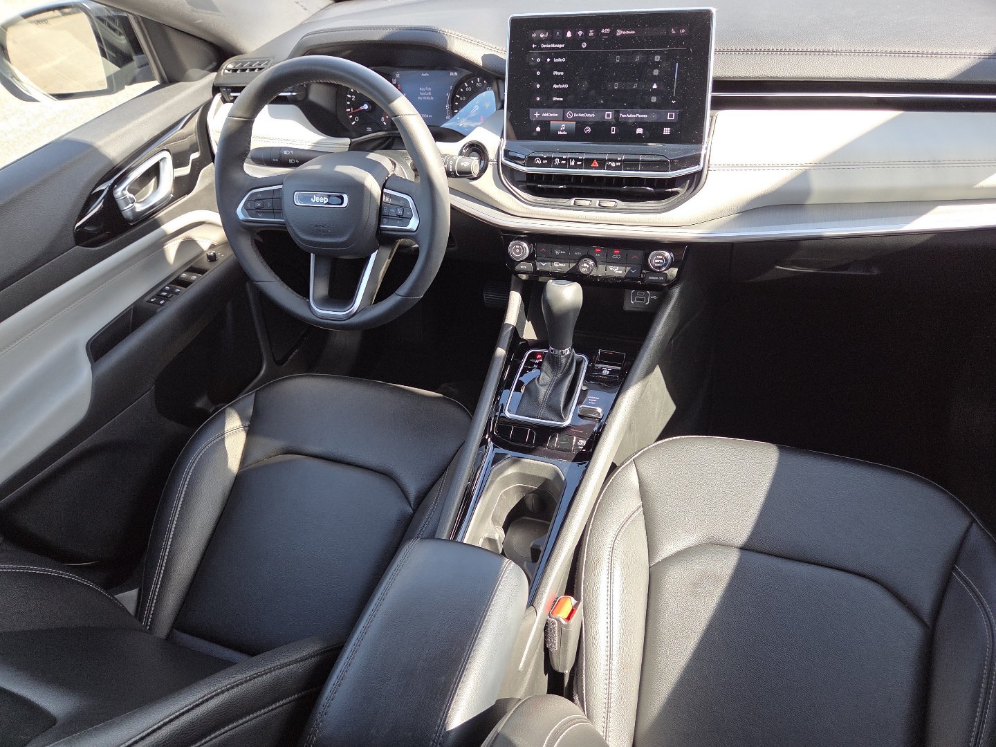 Used 2025 Jeep Compass Limited AWD/4WD image 23